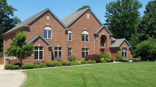 39000 Arbor Ct, North Eaton, OH 44044-1057