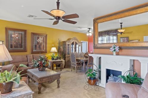 21 Maryland Rd, Lehigh Acres, FL 33936-6745