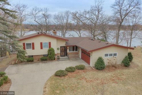 32 Golden Lake Rd, Lino Lakes, MN 55014-1725