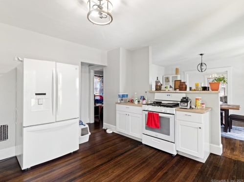 19 Ells St, Ansonia, CT 06401-3010