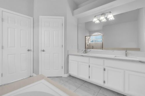 8702 White Peacock Way, Elk Grove CA  95624-3701 exterior