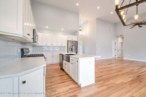 414 Seaward Pl, Lacey NJ  08731-2836 exterior