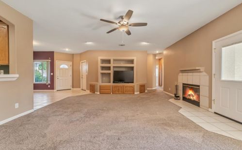 1656 Sierra Creek Dr, Manteca CA  95336-8652 exterior