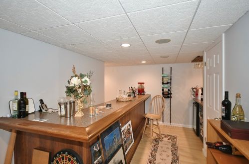 2517 Heartwood Dr, Pittsburgh, PA 15241-2853