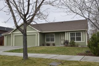 2701 13th St, Eagle Crest OR  97756-1444 exterior