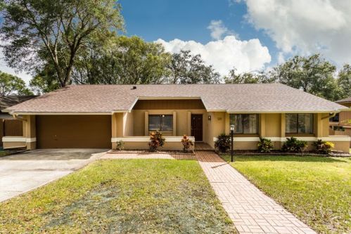 125 Hollow Branch Rd, Apopka, FL 32703-4926