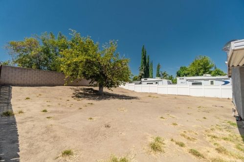 3048 Amsterdam Dr, Riverside CA  92504-4212 exterior