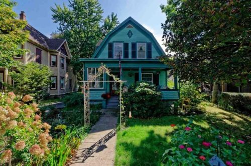 11 Voorheesville Ave, Reidsville, NY 12186-9672