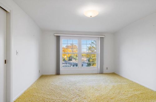 2925 Waubenoor Dr, Green Bay WI  54301-1526 exterior