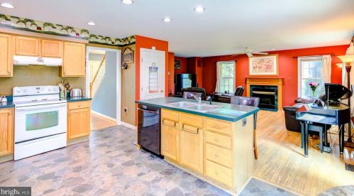 13786 Milltown Rd, Lovettsville VA  20180-3517 exterior