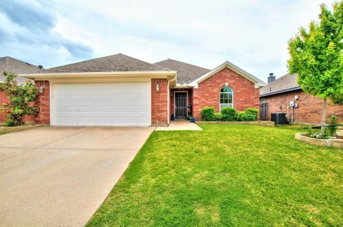 4418 New Meadow Dr, Midlothian, TX 76063-5548