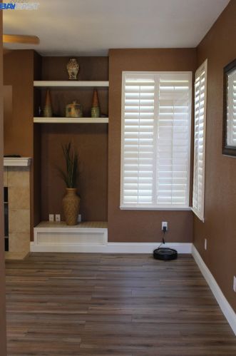 555 Chateau Way, Vacaville, CA 95687-7428