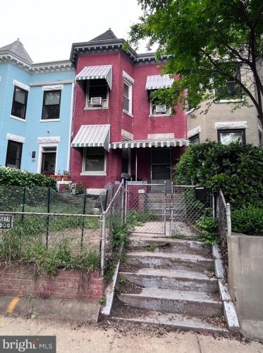 147 Adams St, Washington, DC 20001-1610