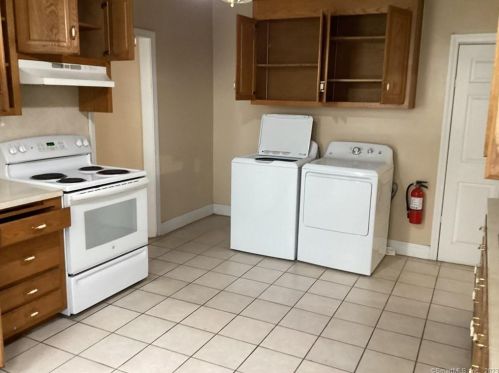 27 Dwight St, New Britain CT  06051-2314 exterior