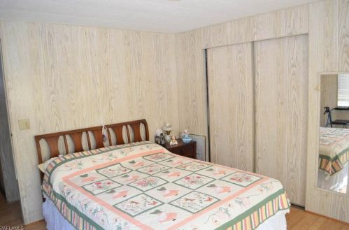 4723 Sandpiper Dr, Saint James City FL  33956-2810 exterior