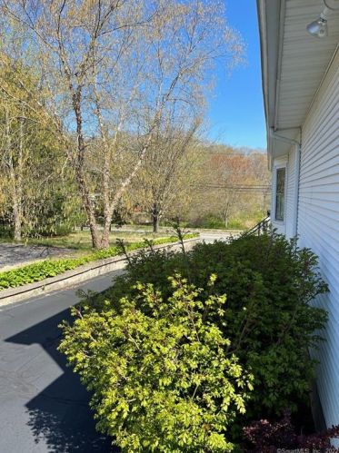 1169 Poquonnock Rd, Groton, CT 06340-4620