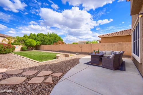 2204 Bowker St, Phoenix AZ  85040-3424 exterior