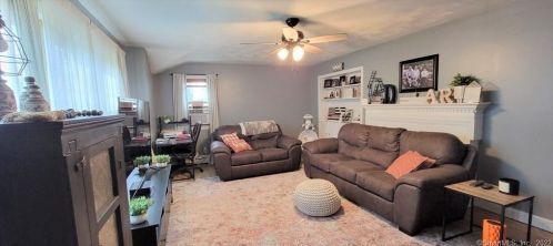 20 Laurel Ln, Waterbury, CT 06712-1410