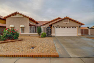 8833 Bloomfield Rd, Peoria, AZ 85381-8174