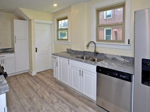 7355 Whipple St, Pittsburgh, PA 15218-2011