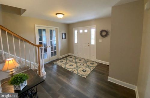 55 Kings Ct, Swedesboro NJ  08085-5033 exterior