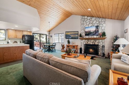 256 Turlock Dr, Big Bear City, CA 92314-9164
