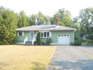 15 Glenbrook Rd, Ogdensburg, NJ 07439-1118