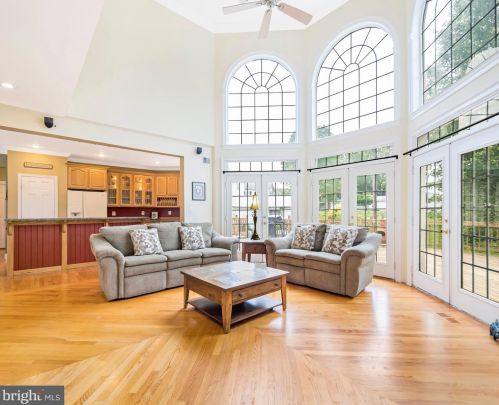 240 O St, Purcellville VA  20132-3002 exterior