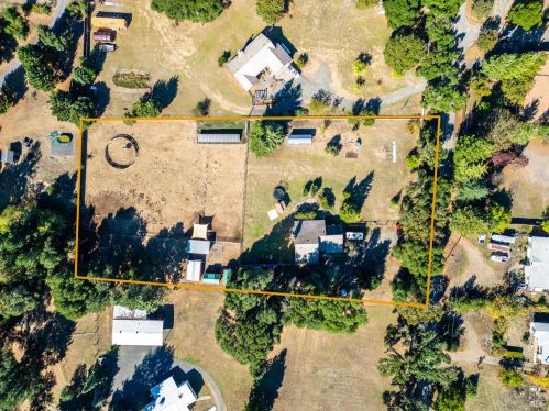 9590 Laughlin Way, Redwood Valley, CA 95470-9550