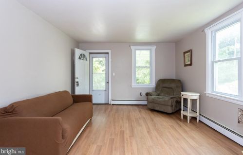 439 Rosemont Ave, Parkesburg, PA 19365-1021