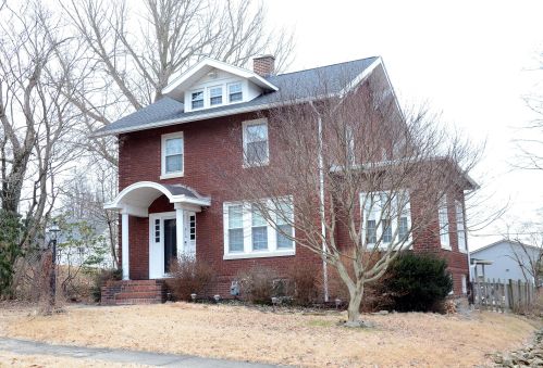 810 7th St, Cambridge OH  43725-1402 exterior