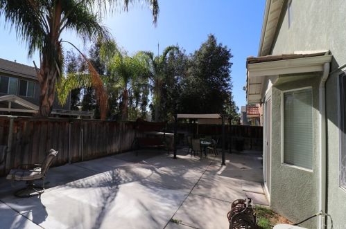 11224 Streamfield Ct, Riverside CA 92505-5713 exterior