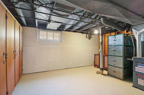 7718 10 Ave, Kenosha WI 53143-6047 exterior