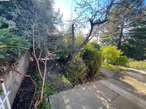 3539 Joaquin Miller Rd, Oakland CA  94602-2649 exterior