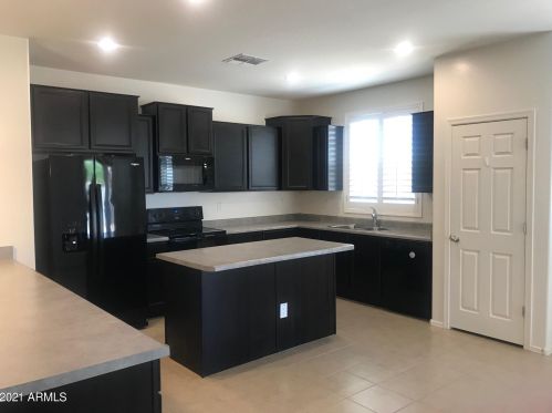 12180 Rio Vista Ln, Avondale, AZ 85323-7622