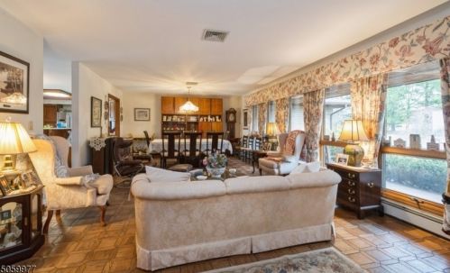 27 Lindbergh Rd, East Amwell Township NJ  08551-1509 exterior