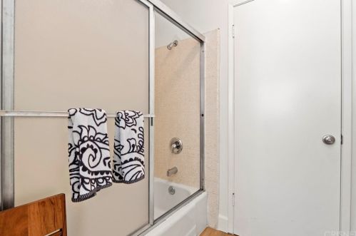 3653 El Caminito, Glendale CA 91214-1716 exterior