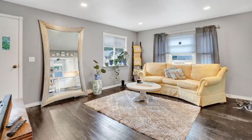 9018 26th Ave, Kenosha WI  53143-6614 exterior