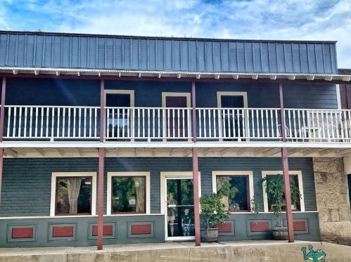 1177 Main St, Angels Camp, CA 95222-9207
