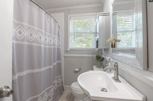 1512 Summerland Dr, Cayce-West Columbia SC  29033-2820 exterior