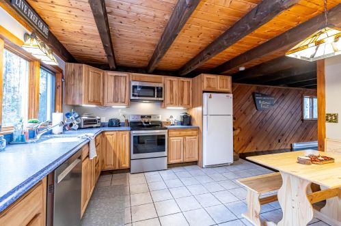 42 Sugar Run, Ellsworth NH  03285-6852 exterior