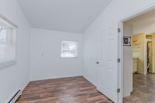 22 Blossom Ave, Holtsville NY  11742-1705 exterior