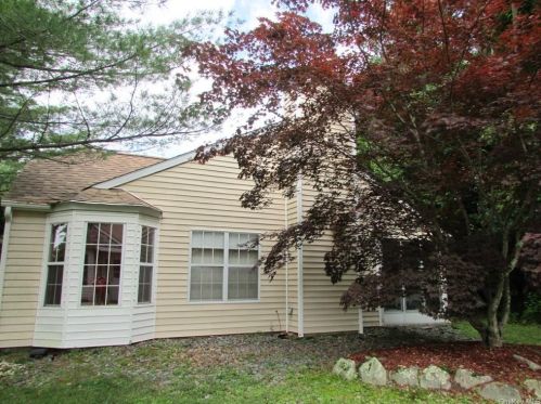 48 Hidden Ridge Dr, Monticello NY  12701-3080 exterior