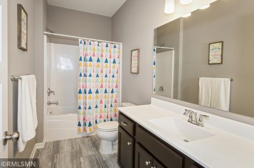 24363 Holm Oak Ave, Columbus MN  55025 exterior