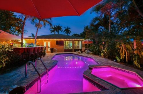 720 108th Ave, Naples, FL 34108-1872