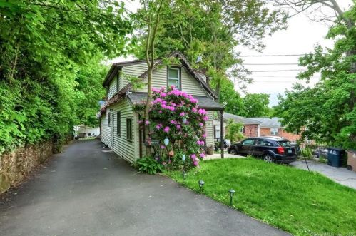 43 Bouton St, Stamford, CT 06907-1609