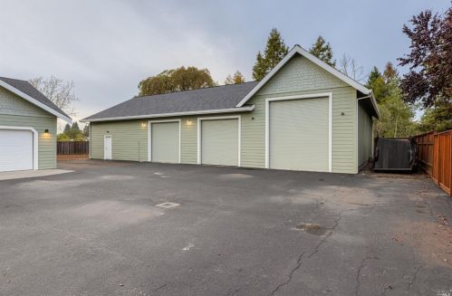 1857 Alice Dr, Penngrove CA  94951-9750 exterior
