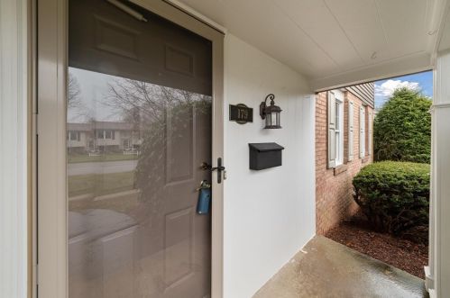 179 Autumn Dr, Trafford, PA 15085-1448