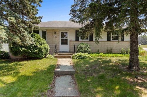 1117 Chantel St, Green Bay, WI 54304-2013