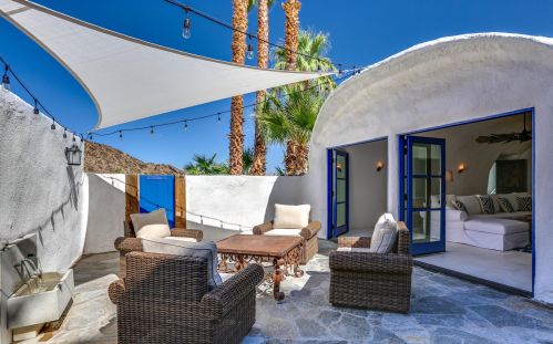 400 Camino Alturas, Palm Springs CA  92264-8996 exterior
